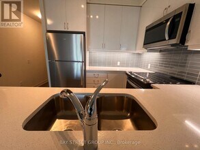 4955 Yonge St in Toronto, ON - Building Photo - Building Photo