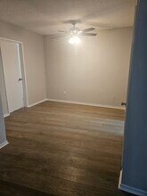 Canyon Gardens in Sherman Oaks, CA - Foto de edificio - Building Photo