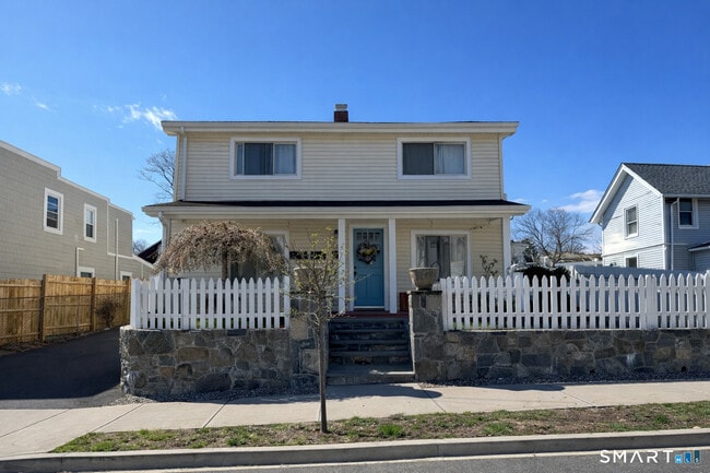 property at 19 Soundview Ave