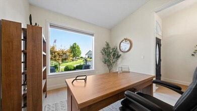 8731 W Skagit Ave in Kennewick, WA - Building Photo - Building Photo