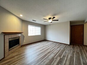 150 Elm Ridge Dr in North Liberty, IA - Building Photo - Building Photo
