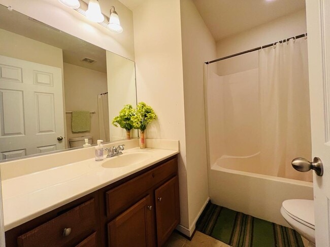 446 Kingscote Ln in Glen Allen, VA - Building Photo - Building Photo