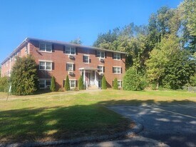 135 Union St, Unit 15 in Leominster, MA - Building Photo