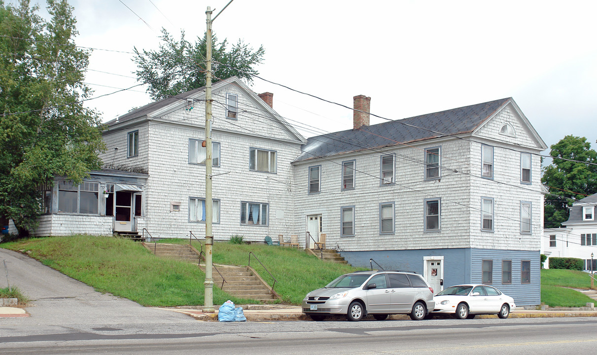 19 High St in Somersworth, NH - Building Photo