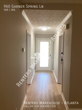 960 Garner Spring Ln in Sugar Hill, GA - Building Photo - Building Photo