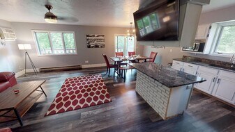 325 Westbrook Dr, Unit Executive Airplane Suite in Oshkosh, WI - Building Photo