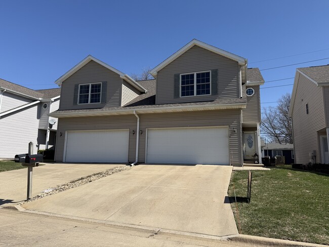 property at 1116 Doral Dr