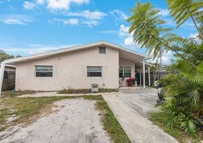 4540 41st Ave N in St. Petersburg, FL - Building Photo
