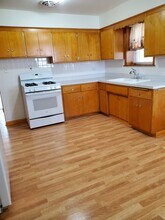 7126 W Jarvis Ave in Niles, IL - Building Photo - Building Photo