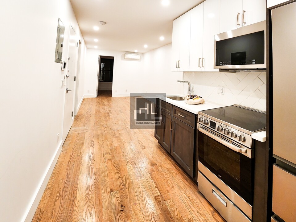 435 Dekalb Ave-Unit -2R in Brooklyn, NY - Foto de edificio
