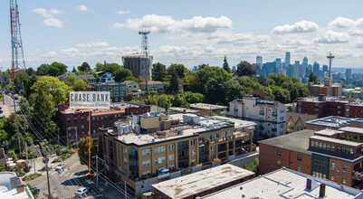 Galer Gardens in Seattle, WA - Building Photo - Building Photo