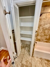 27 Cambridge Ave in White Plains, NY - Foto de edificio - Building Photo