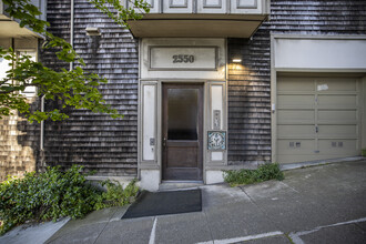 2550 Leavenworth St in San Francisco, CA - Building Photo - Building Photo