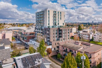 Hub Place in Vancouver, BC - Building Photo - Building Photo