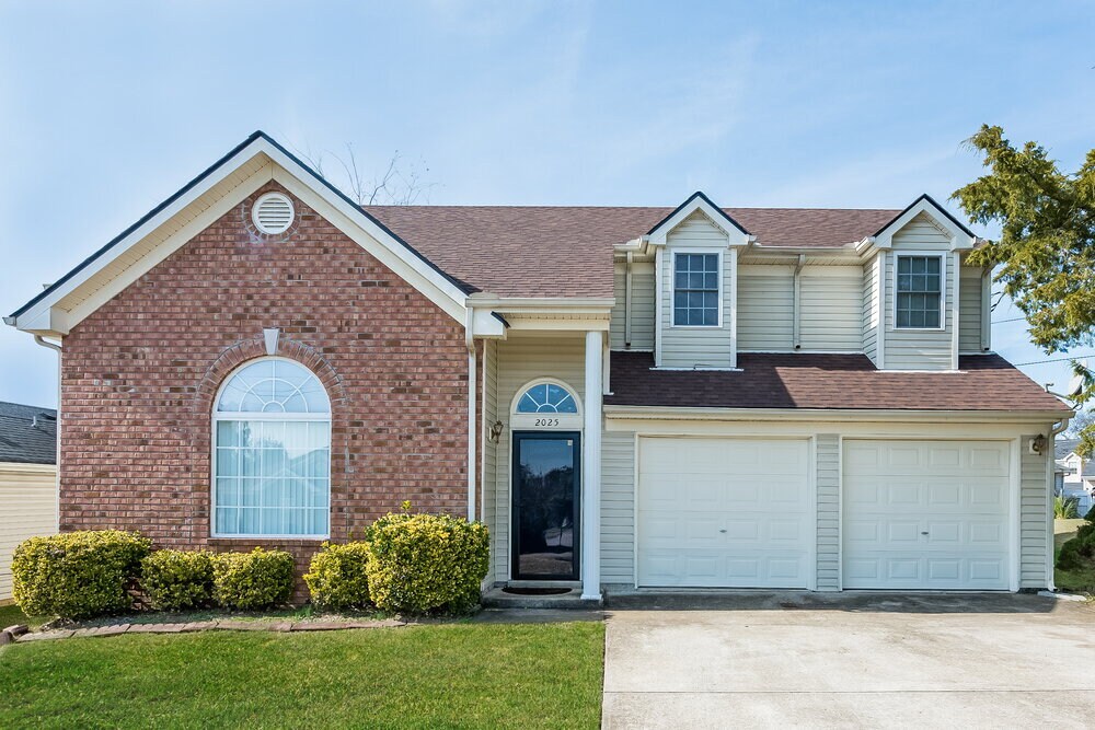 2025 Candlewood Dr in Nashville, TN - Building Photo