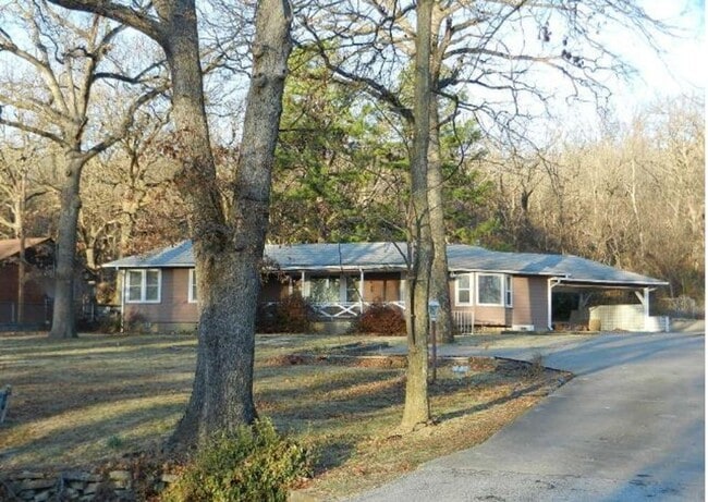 property at 3728 S 65 W Ave