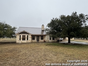 998 Abbott Rd in Saint Hedwig, TX - Building Photo - Building Photo