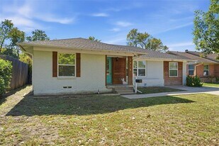 2916 Healey Dr in Dallas, TX - Building Photo