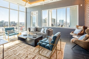 The MAV in Tampa, FL - Building Photo