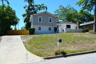 321 Oak Lake Dr in Martinez, GA - Building Photo - Building Photo