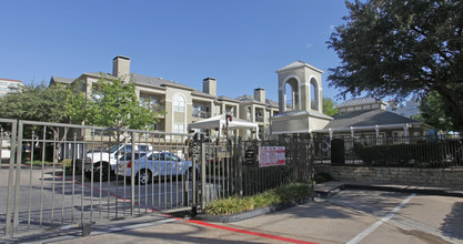 Topaz  Townhomes in Uptown in Dallas, TX - Building Photo - Building Photo