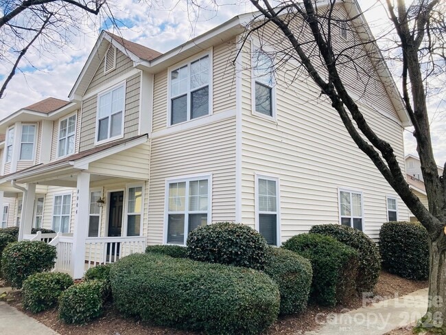 8004 Strandhill Rd in Huntersville, NC - Building Photo - Building Photo