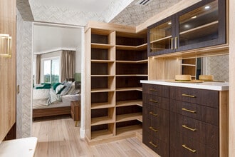 18826 Winnwood Ln in Santa Ana, CA - Foto de edificio - Building Photo