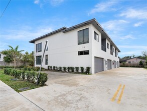 116 NW 41st St in Oakland Park, FL - Building Photo - Building Photo