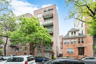 215 Parkville Ave in Brooklyn, NY - Building Photo - Building Photo