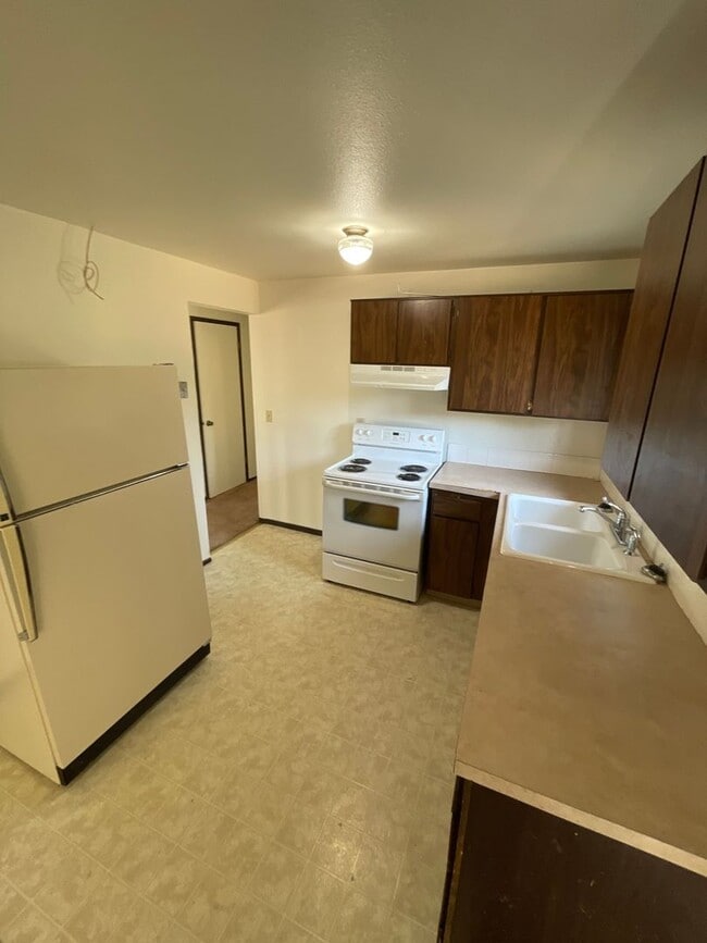 4212 E 37th Ave in Spokane, WA - Building Photo - Building Photo