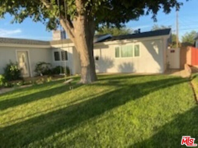 44842 Rodin Ave in Lancaster, CA - Building Photo - Building Photo