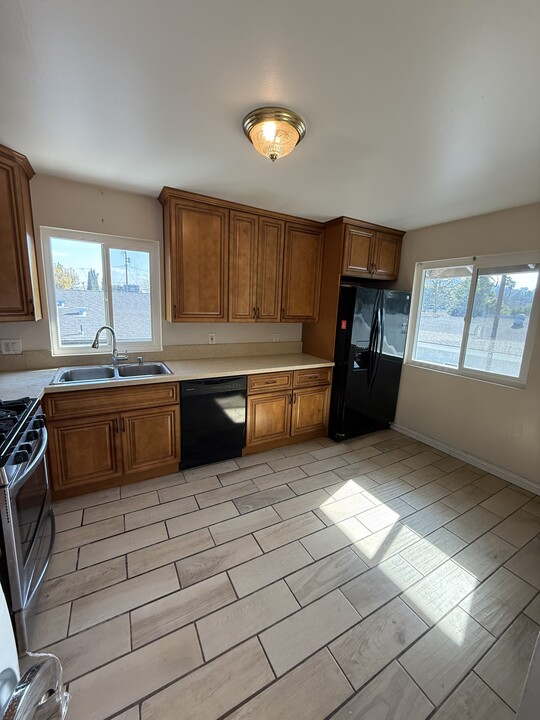 2852 Rosanna St, Unit 3 in Los Angeles, CA - Building Photo