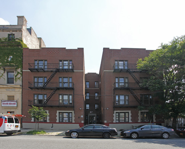 509 Saratoga Ave in Brooklyn, NY - Foto de edificio - Building Photo