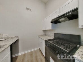 10919 Almond Grove in Humble, TX - Foto de edificio - Building Photo