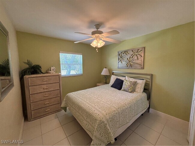 664 96th Ave N in Naples, FL - Building Photo - Building Photo