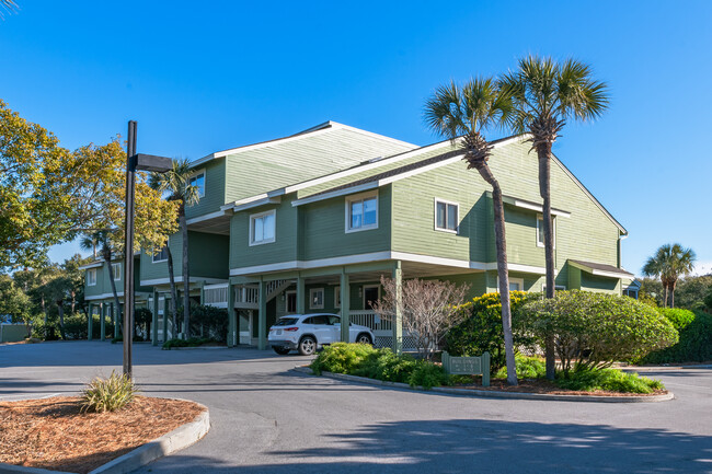 Mariner's Walk in Isle Of Palms, SC - Building Photo - Building Photo