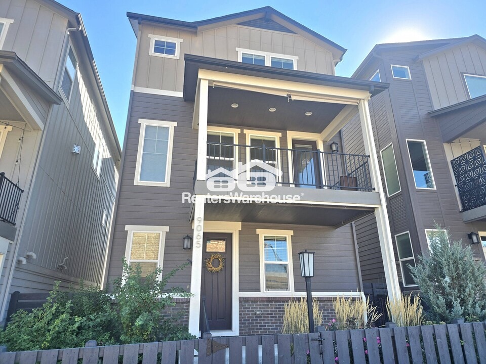 9065 Southurst St in Highlands Ranch, CO - Building Photo