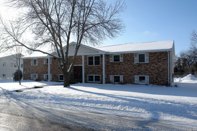 3005 Verndale Ave in Anoka, MN - Building Photo - Building Photo