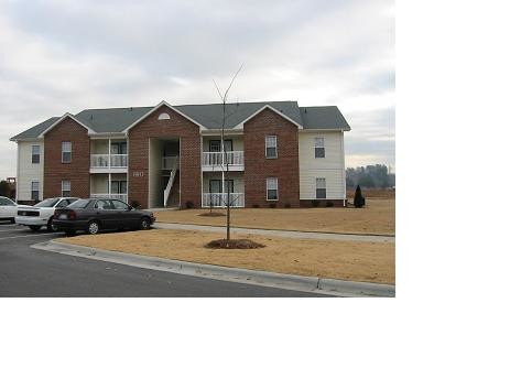 Laurel Pointe in Goldsboro, NC - Building Photo - Building Photo