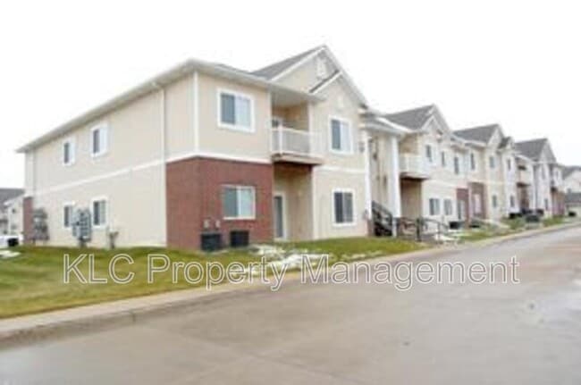 property at 2323 E Porter Ave