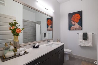 1718 W 34th St in Houston, TX - Building Photo - Building Photo