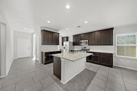 8023 Carillon Way in Rosharon, TX - Building Photo - Building Photo