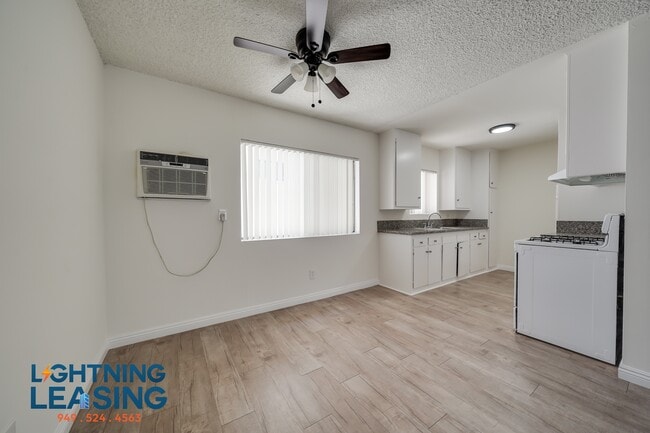 5130 Yarmouth Ave in Los Angeles, CA - Building Photo - Building Photo