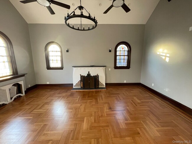 45 W Penn St in Long Beach, NY - Building Photo - Building Photo