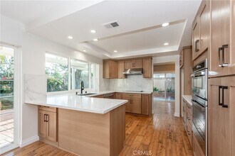 6 Elderberry in Irvine, CA - Building Photo - Building Photo