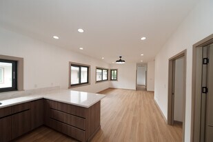 2056 10th Ave, Unit Front 3 in Honolulu, HI - Building Photo