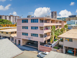 Matlock Palms in Honolulu, HI - Building Photo - Primary Photo