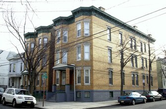 127 Booraem Ave in Jersey City, NJ - Building Photo - Building Photo