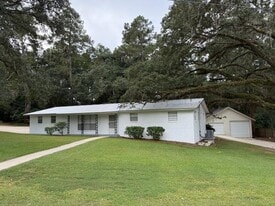 1601 Salmon Dr in Tallahassee, FL - Building Photo
