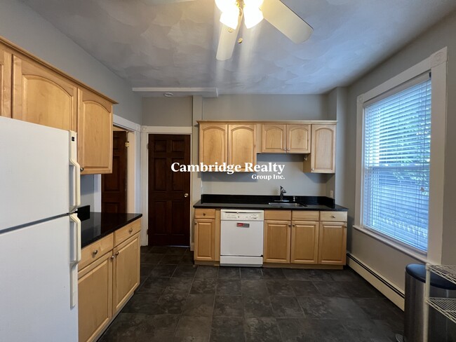 253 Washington St, Unit R in Cambridge, MA - Building Photo - Building Photo